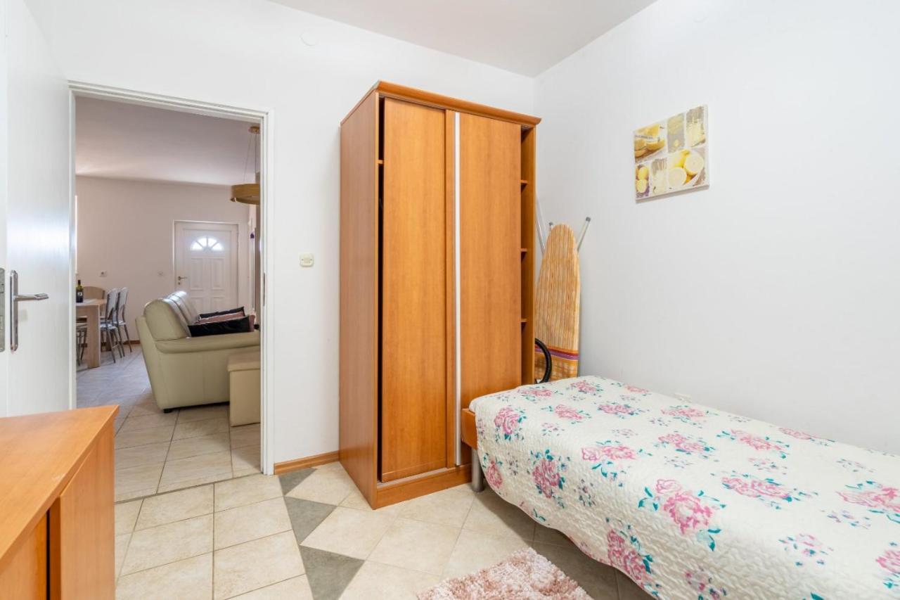 Lola 2 Apartment Rovinj Exterior photo